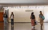 Illustrative: Students at the Hebrew University campus in Jerusalem, on May 28, 2024 (Yonatan Sindel/Flash90)