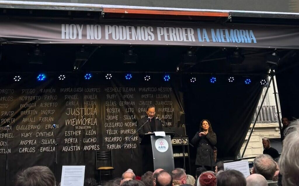 Argentina’s Jews turn World Cup soccer chant into call for justice over AMIA bombing