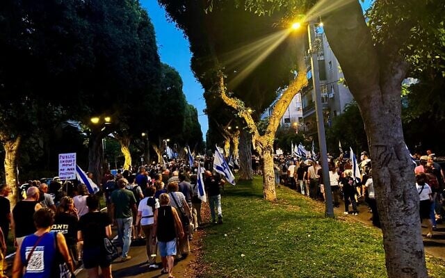 Anti-government protesters march to Rabin Square in Tel Aviv, July 18, 2026. (Raya Barkan / Pro-Democracy Protest Movement)