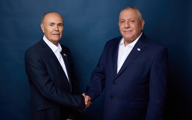 Former COGAT chief Maj. Gen. (res.) Kamil Abu Rukun (left) and Yashar party chief Gadi Eisenkot in an undated handout photo. (Courtesy Yashar)
