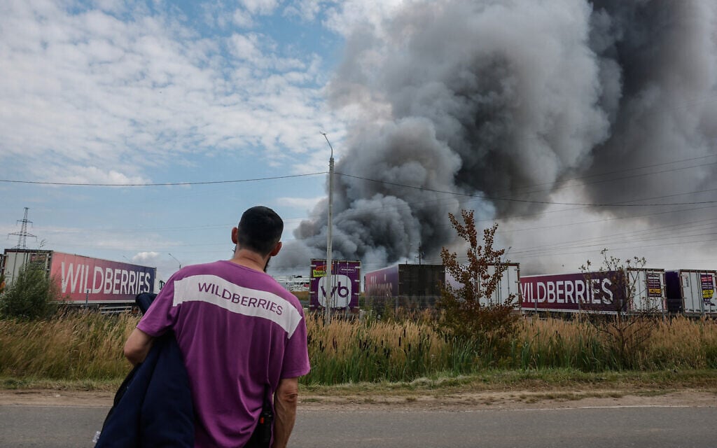 Ukraine launches one of its largest aerial attacks yet on Russia, killing at least 6