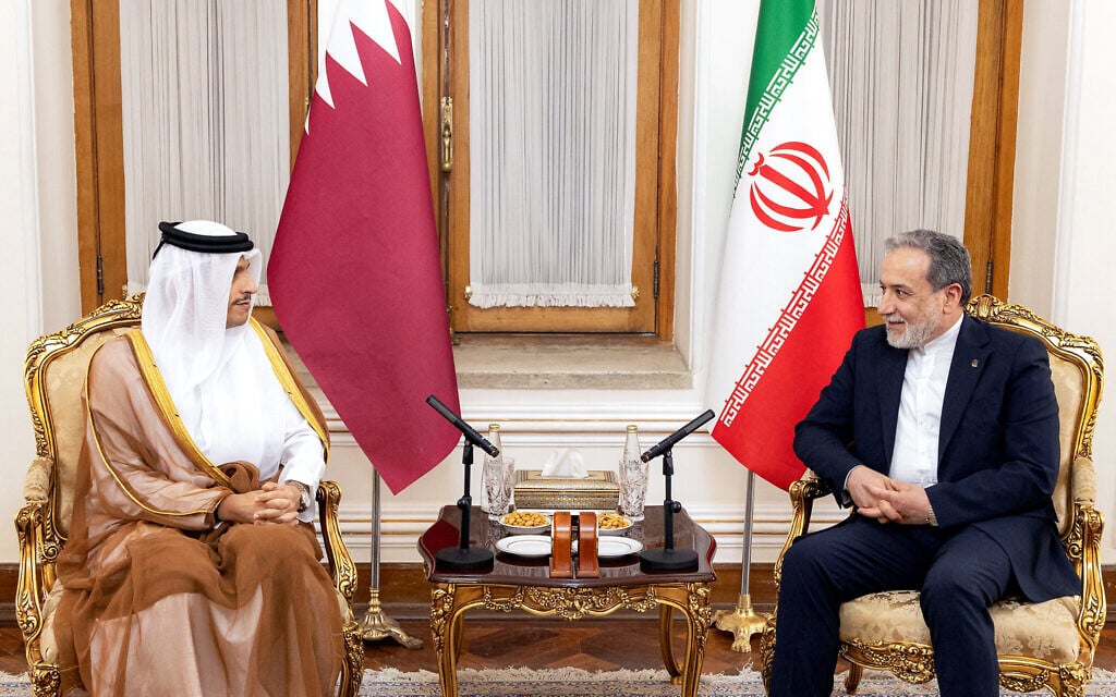 Qatar’s Prime Minister and Foreign Minister Sheikh Mohammed bin Abdulrahman bin Jassim Al-Thani (L) meets with Iran’s Foreign Minister Abbas Araghchi (R) in Tehran on August 27, 2026. (QATARI MINISTRY OF FOREIGN AFFAIRS/AFP) Qatar’s Prime Minister and Foreign Minister Sheikh Mohammed bin Abdulrahman bin Jassim Al-Thani (L) meets with Iran’s Foreign Minister Abbas Araghchi (R) in Tehran on August 27, 2026. (QATARI MINISTRY OF FOREIGN AFFAIRS/AFP)