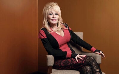 Dolly Parton poses at the Carnegie Medal of Philanthropy Ceremony in New York, on October 13, 2022. (AP/Andres Kudacki) Dolly Parton poses at the Carnegie Medal of Philanthropy Ceremony in New York, on October 13, 2022. (AP/Andres Kudacki)