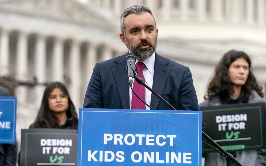 New Mexico court orders Meta to pay $567 million, overhaul child safety measures