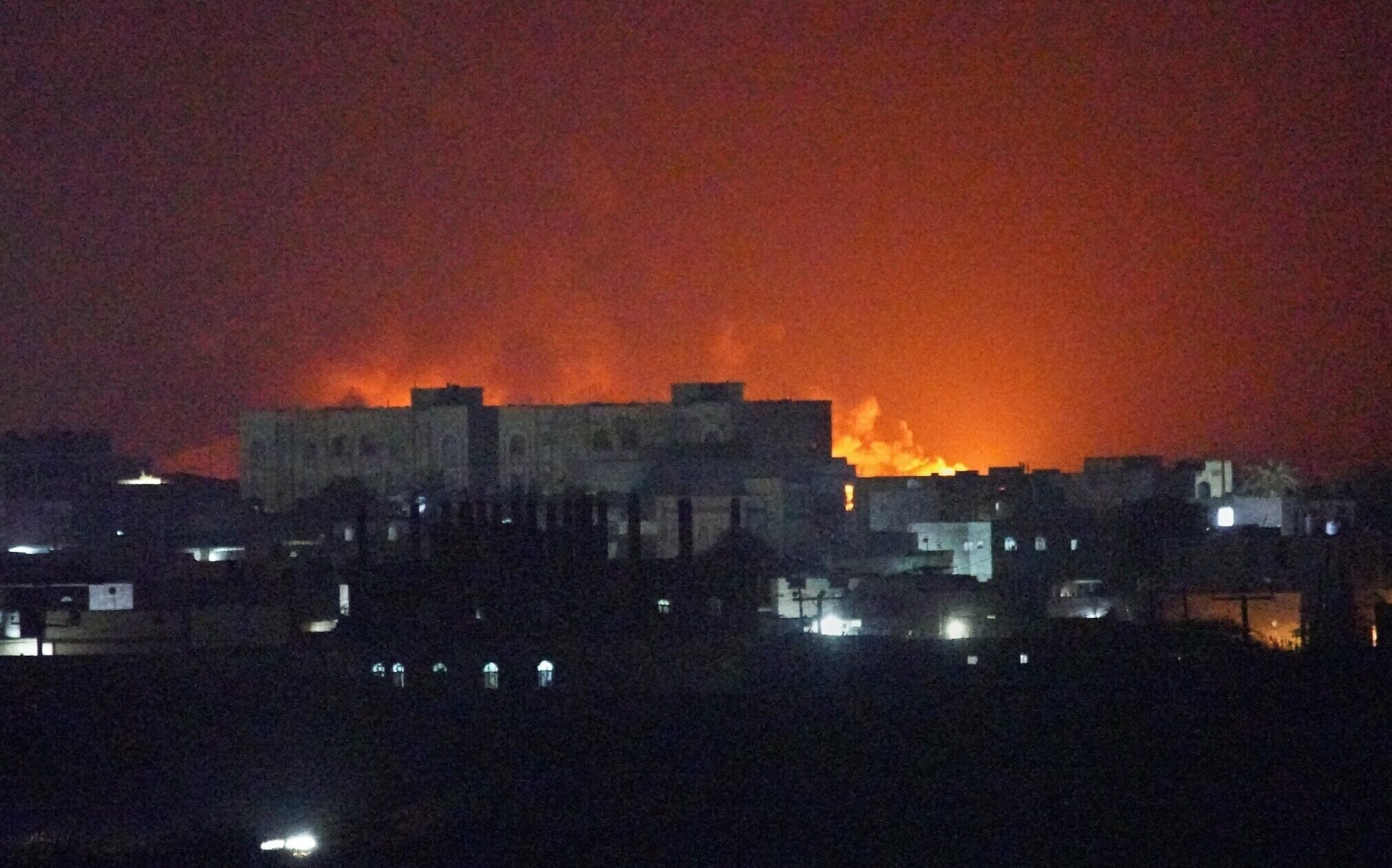 ‘Everyone lives in fear’: Yemenis dread renewed war as Houthis launch attacks