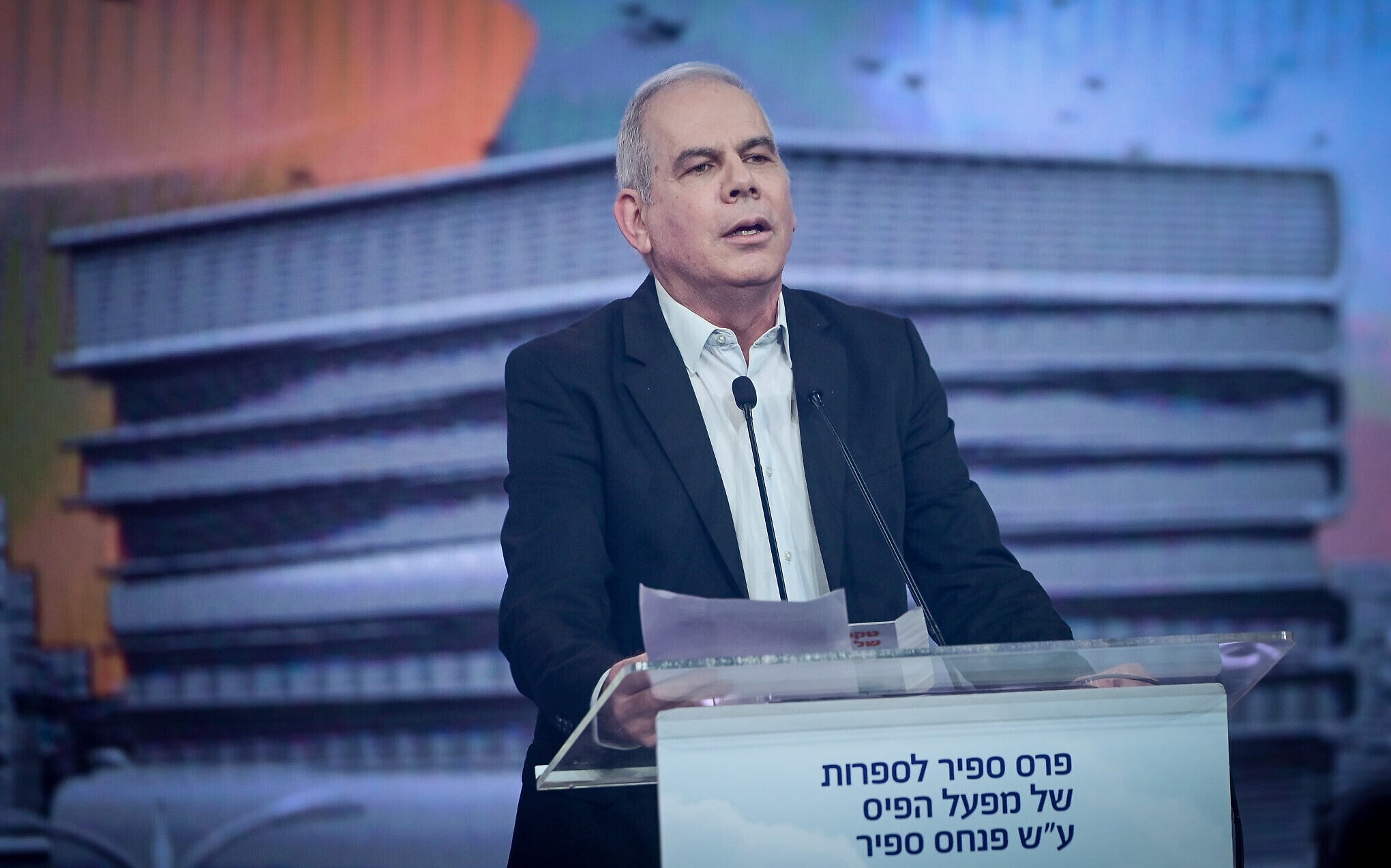 Veteran journalist Oren Nahari dies of ALS at 70, days after final radio...