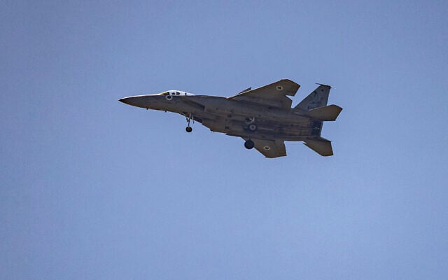 An Israeli Air Force warplane seen in the skies over central Israel, August 3, 2026. (Nati Shohat/Flash90)