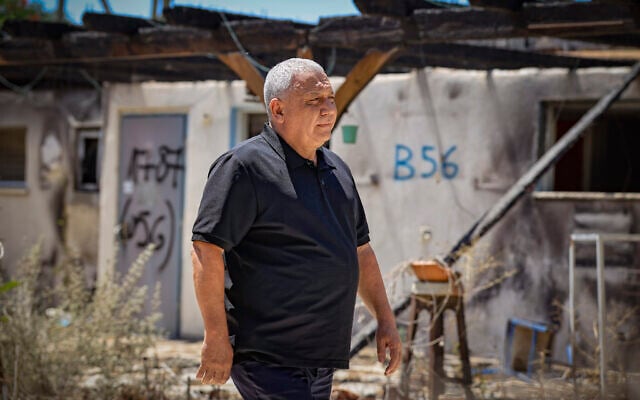 Yashar party chairman Gadi Eisenkot visits Kibbutz Nir Oz, near the Gaza border, during his election campaign, August 5, 2026. (Tsafrir Abayov/Flash90)