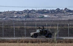 IDF soldiers seen on the border with the Gaza Strip, August 5, 2026. (Tsafrir Abayov/Flash90)