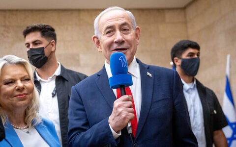 Prime Minister Benjamin Netanyahu speaks at a Likud primary polling station in Jerusalem on August 17, 2026. (Chaim Goldberg/Flash90)