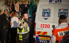 Police and emergency forces at the scene where two children were stabbed in the city of Beit Shemesh, August 17, 2026. (Oren Ben Hakoon/Flash90)