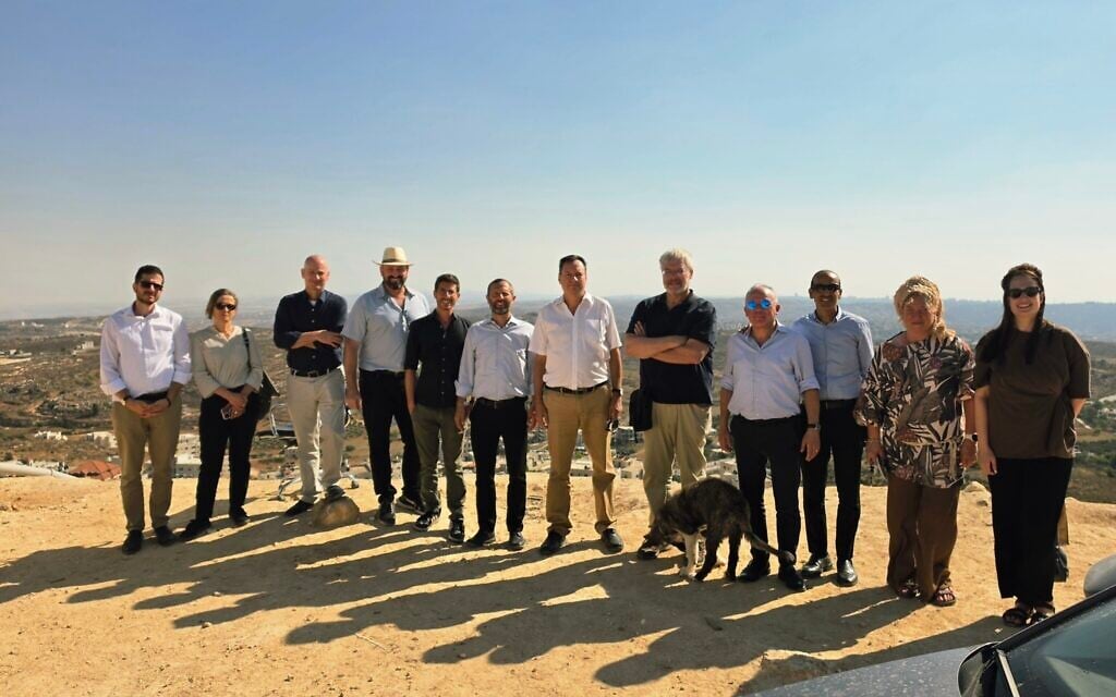 Members of the Foreign Ministry's public diplomacy staff visit a West Bank settlement, August 9, 2026. (Yacov Livne/X)