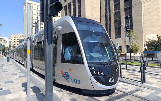 A train on Jerusalem's new L3 light rail route, August 21, 2026 (Zev Stub/Times of Israel)