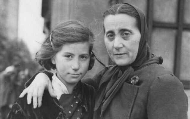A mother and daughter, both Czech Jewish slave laborers at Lippstadt, a subcamp of Buchenwald, 1945. (Wiener Holocaust Library collections)