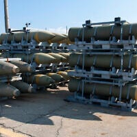 Blu-109 and Mk-84 2,000-pound bombs sit on display at a US base in South Korea, October 23, 2014. (US Air Force photo)