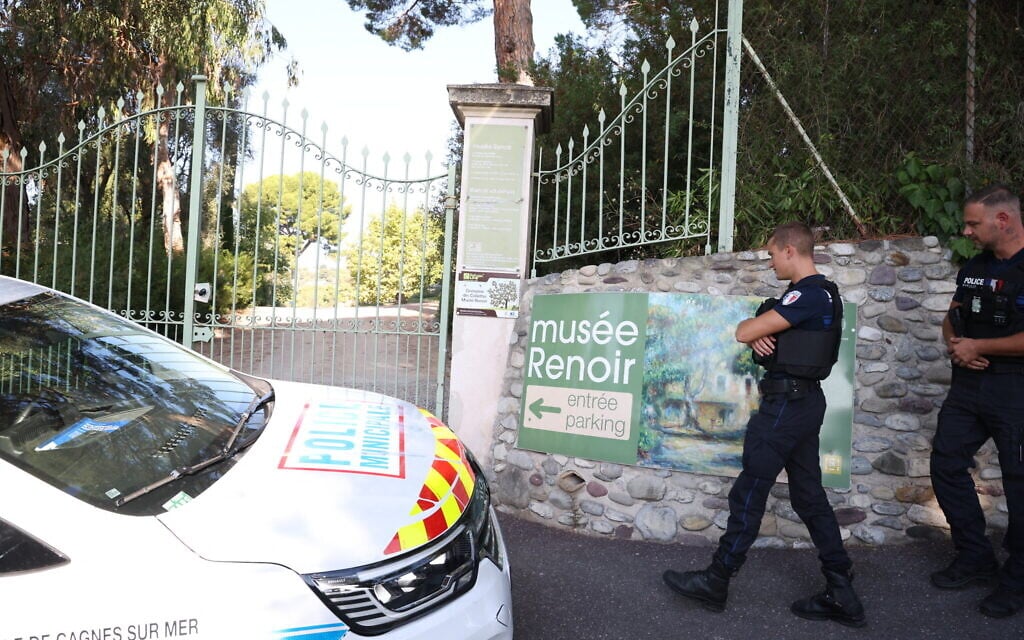 Thieves steal works worth $10 million from Renoir museum in France