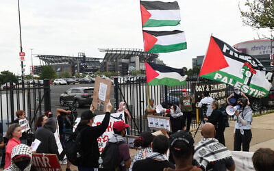 Pro-Palestinian protesters demonstrate near Lincoln Financial Field ahead of Ed Sheeran’s concert in Philadelphia, Pennsylvania, on September 19, 2026, following the removal of rapper Macklemore from Sheeran’s US tour. (Matthew Hatcher/AFP) Pro-Palestinian protesters demonstrate near Lincoln Financial Field ahead of Ed Sheeran’s concert in Philadelphia, Pennsylvania, on September 19, 2026, following the removal of rapper Macklemore from Sheeran’s US tour. (Matthew Hatcher/AFP)