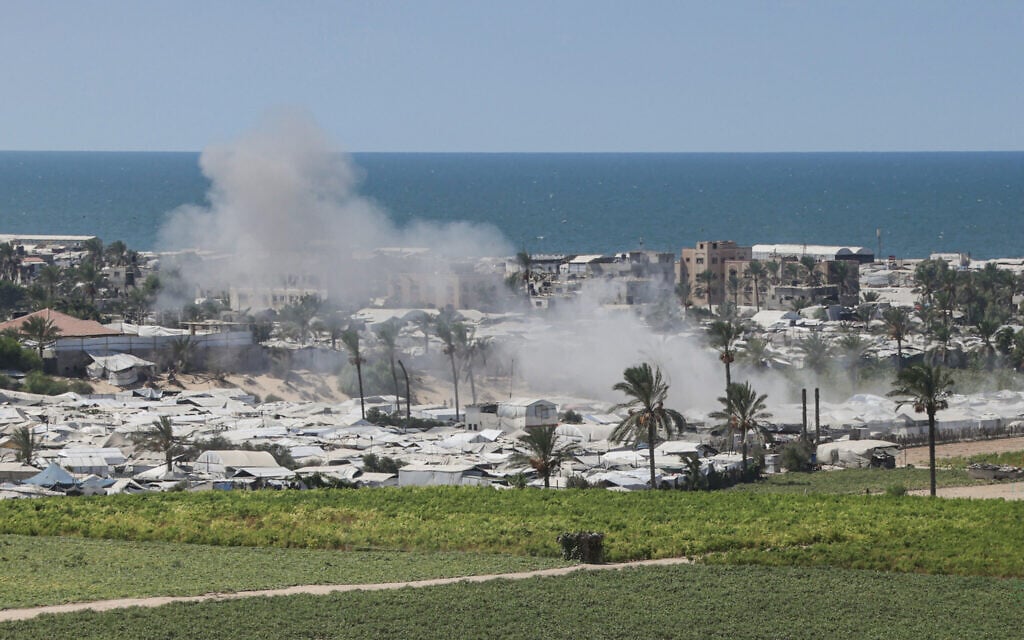 Smoke billows after an Israeli strike in al-Mawasi area of Khan Younis in the southern Gaza Strip on September 25, 2026. (Bashar Taleb/AFP) Smoke billows after an Israeli strike in al-Mawasi area of Khan Younis in the southern Gaza Strip on September 25, 2026. (Bashar Taleb/AFP)
