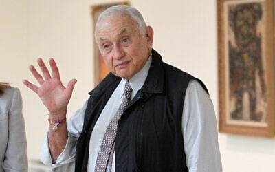 Then-Chairman and CEO of L Brands Les Wexner tours the exhibit at the Wexner Center for the Arts in Columbus, Ohio, September 19, 2014. (AP Photo/Jay LaPrete)