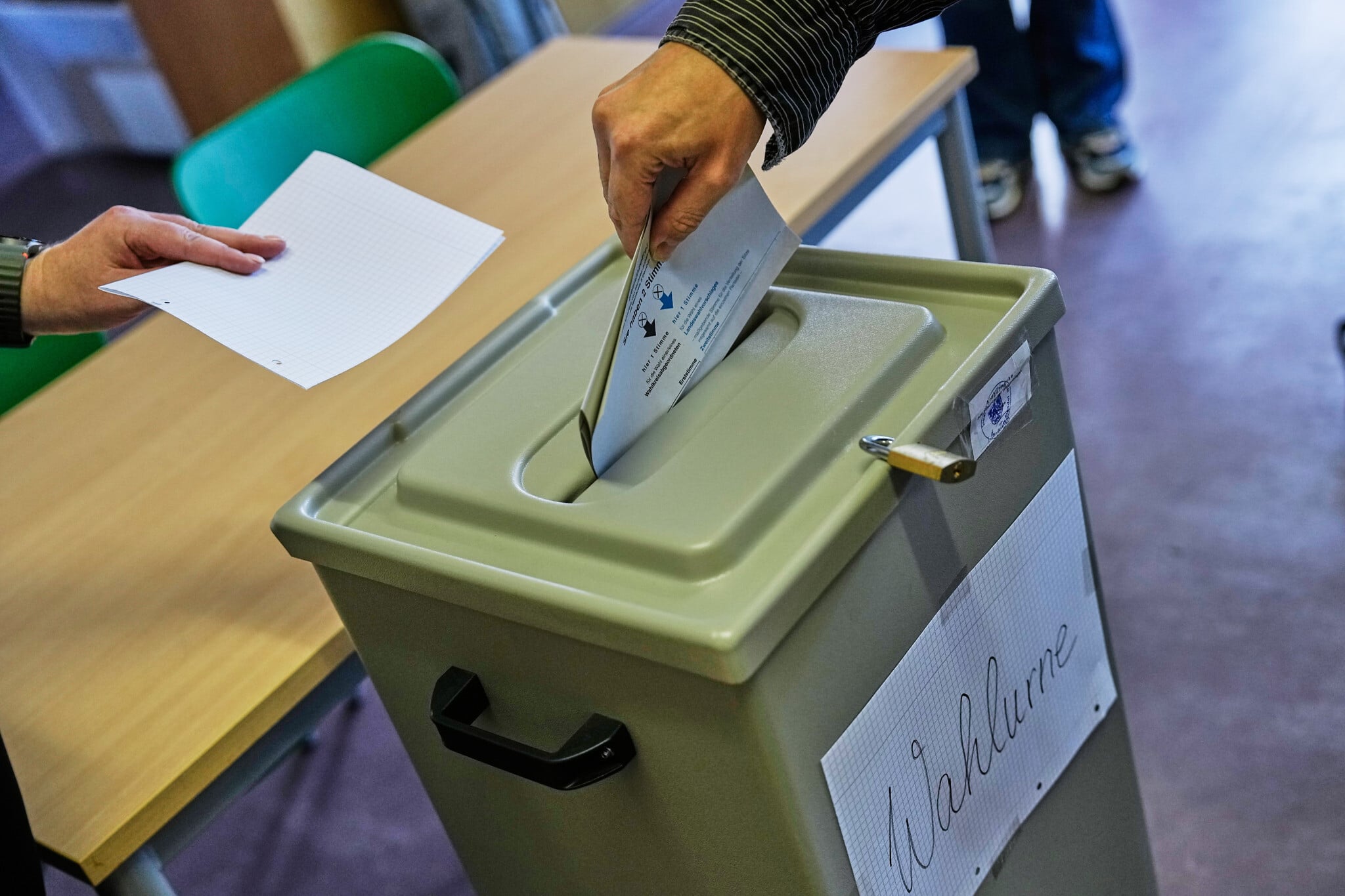 Polls Open in German State Election Amid Potential Far-Right Gains