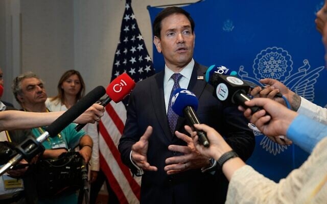 US Secretary of State Marco Rubio meets with reporters in Barranquilla, Colombia, September 8, 2026. (AP Photo/Fernando Vergara, Pool)