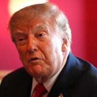 US President Donald Trump attends a tea with first lady Melania Trump, China’s President Xi Jinping and his wife Peng Liyuan in the Red Room of the White House, September 25, 2026, in Washington. (AP Photo/Jacquelyn Martin)