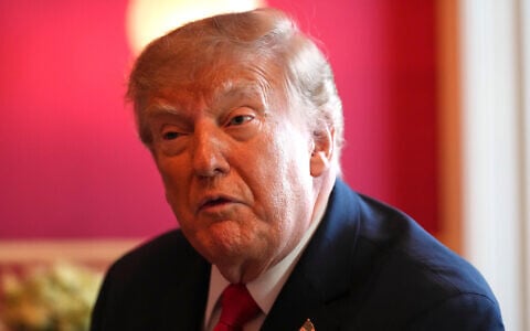 US President Donald Trump attends a tea with first lady Melania Trump, China’s President Xi Jinping and his wife Peng Liyuan in the Red Room of the White House, September 25, 2026, in Washington. (AP Photo/Jacquelyn Martin)