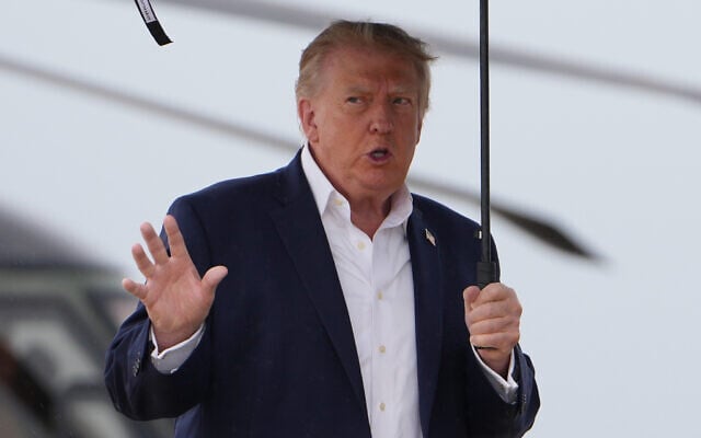 US President Donald Trump boards Air Force One, September 27, 2026, at Joint Base Andrews, Maryland. (AP Photo/Julia Demaree Nikhinson)