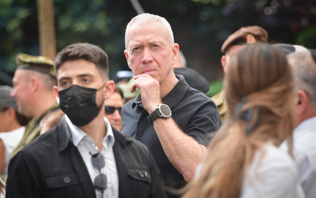 Gallant pans Netanyahu’s ‘atmosphere of defeatism’ in days after Oct. 7 massacre