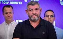 People of Israel party chairman Ofer Winter speaks during a press conference in Tel Aviv, September 2, 2026. (Avshalom Sassoni/Flash90)
