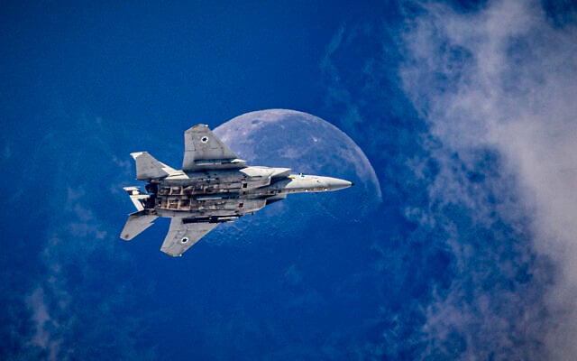 An Israeli fighter jet is seen in the skies over central Israel, September 3, 2026. (Nati Shohat/Flash90)