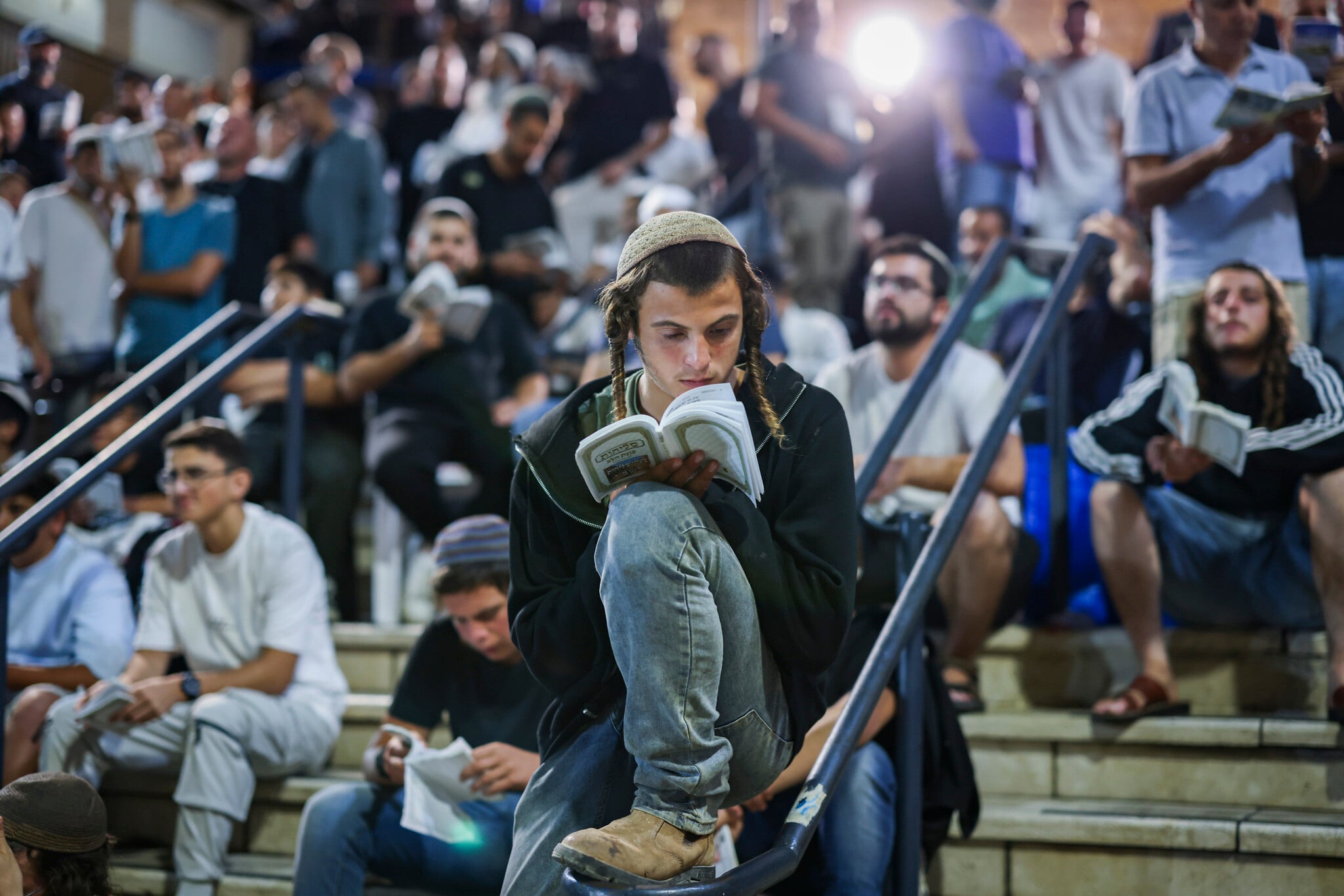 New Poll Shows Divergent Levels of Optimism Among Israeli Demographic Groups