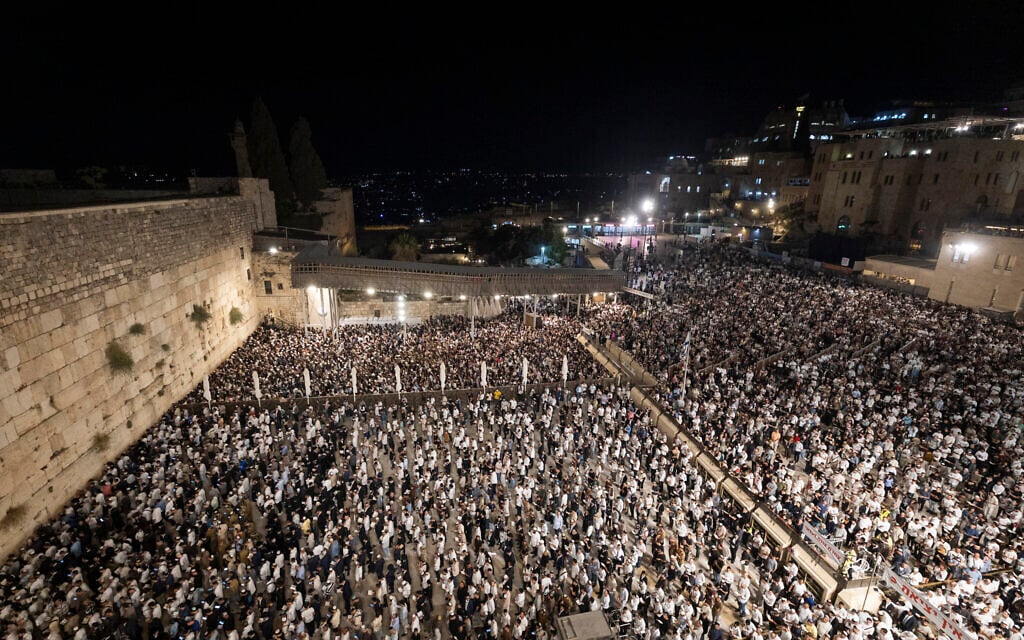 Jews pray for forgiveness in a Slichot service at the Western Wall in Jerusalem’s Old City, early on September 6, 2026, ahead of the Jewish holiday of Rosh Hashanah (Chaim Goldberg/Flash90) Jews pray for forgiveness in a Slichot service at the Western Wall in Jerusalem’s Old City, early on September 6, 2026, ahead of the Jewish holiday of Rosh Hashanah (Chaim Goldberg/Flash90)