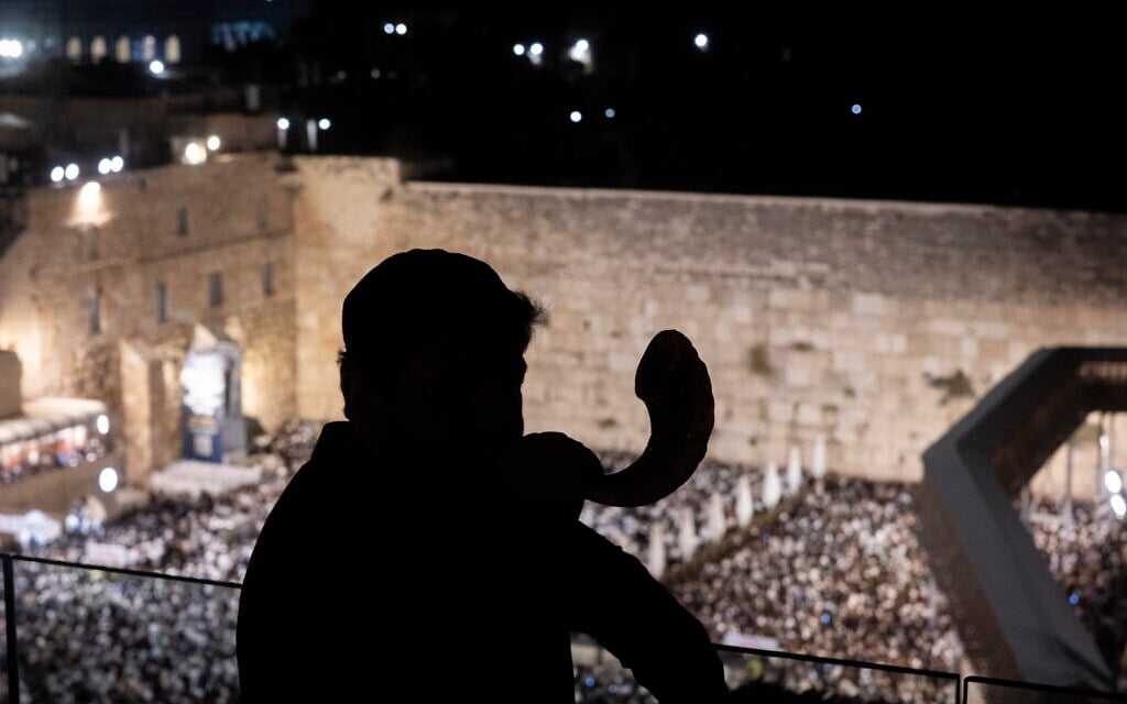Celebrity rabbi Mordechai Hasidim blows a shofar during Selichot prayers at the Western Wall in Jerusalem’s Old City, on September 16, 2026, ahead of the fast day of Yom Kippur. (Chaim Goldberg/Flash90) Celebrity rabbi Mordechai Hasidim blows a shofar during Selichot prayers at the Western Wall in Jerusalem’s Old City, on September 16, 2026, ahead of the fast day of Yom Kippur. (Chaim Goldberg/Flash90)