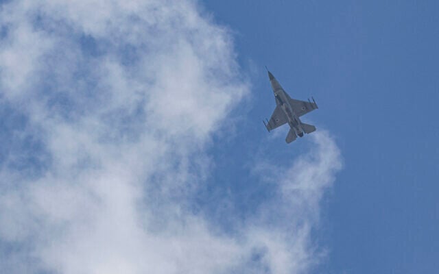 An Israeli fighter jet is seen in the skies over central Israel, September 22, 2026. (Nati Shohat/Flash90)
