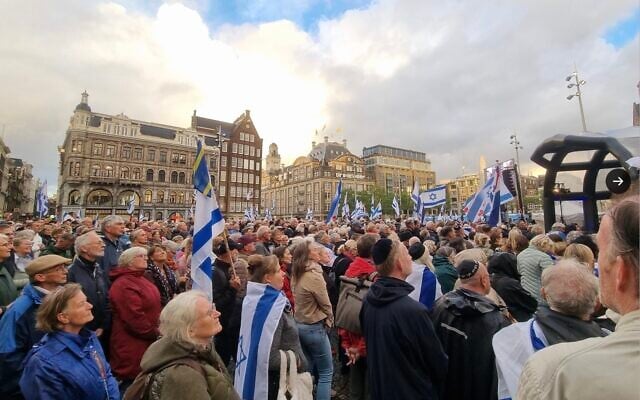 Thousands of pro-Israel protesters gather in Dam Square in Amsterdam, September 17, 2026. (X, used in accordance with Clause 27a of the Copyright Law)