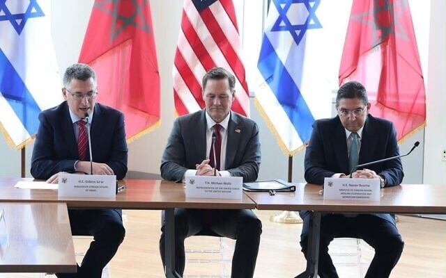 Foreign Minister Gideon Sa’ar (left) meets with his Moroccan counterpart Nasser Bourita (right) and US United Nations Ambassador Mike Waltz in New York, September 16, 2026. (Foreign Ministry)