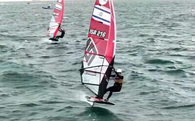 Israel's Tamar Steinberg, and behind her Israel's Sharon Kantor, in the final moments of the iQFOiL Windsurfing World Championships in England, September 12, 2026. (Video screenshot)