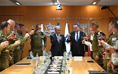 Prime Minister Benjamin Netanyahu (center) during a Rosh Hashanah toast with the IDF General Staff Forum, September 3, 2026. (Haim Zach/GPO)