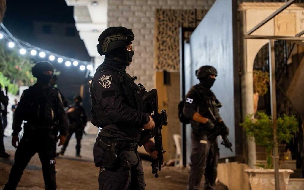 Cops raid Nazareth after 4 murdered in 24 hours, arrest 30 over alleged gangland killings