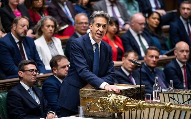 Foreign Secretary Ed Miliband addresses the House of Commons, announcing a ban on all dealings with settlements, September 8, 2026.(House of Commons handout)