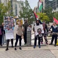 An anti-Israel protest outside a Yom Kippur service in Toronto, September 21, 2026. (X/Neil Herland)