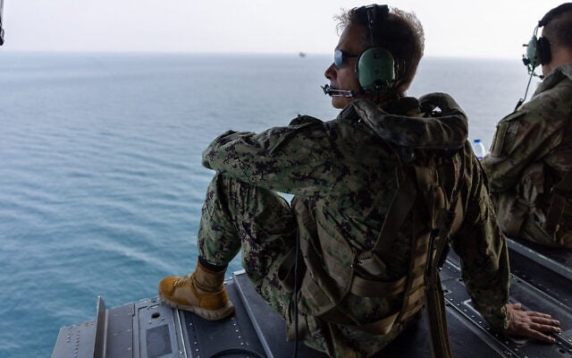 Adm. Brad Cooper, commander of US Central Command (left), and Maj. Gen. Brandon Tegtmeier, 82nd Airborne Division commander (right), fly over the Strait of Hormuz in a US Army CH-47 Chinook, October 25, 2026. (US CENTCOM)