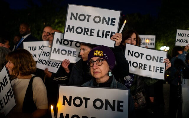 Mourners at a coexistence rally, in New York City, October 7, 2026. (Luke Tress/Times of Israel)