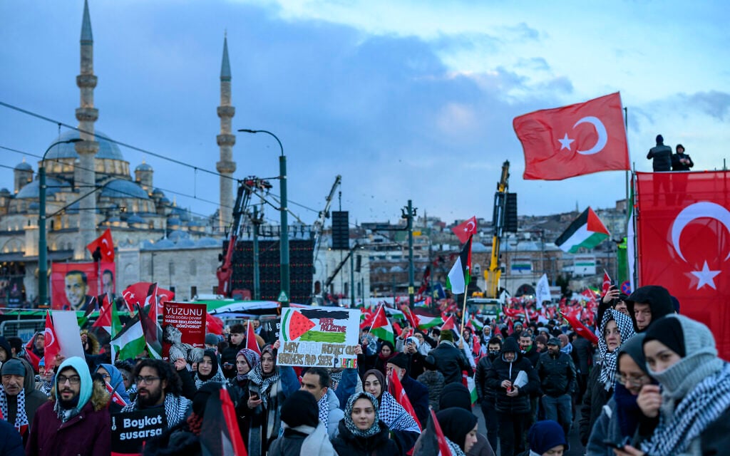 Turkish-Israeli woman mobbed by protesters at Istanbul mall who call her a ‘terrorist’