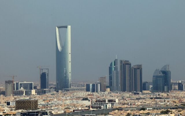 This picture taken on August 1, 2023 shows a view of the Kingdom Centre (L) skyscraper in Riyadh. (Fayez Nureldine/AFP) This picture taken on August 1, 2023 shows a view of the Kingdom Centre (L) skyscraper in Riyadh. (Fayez Nureldine/AFP)