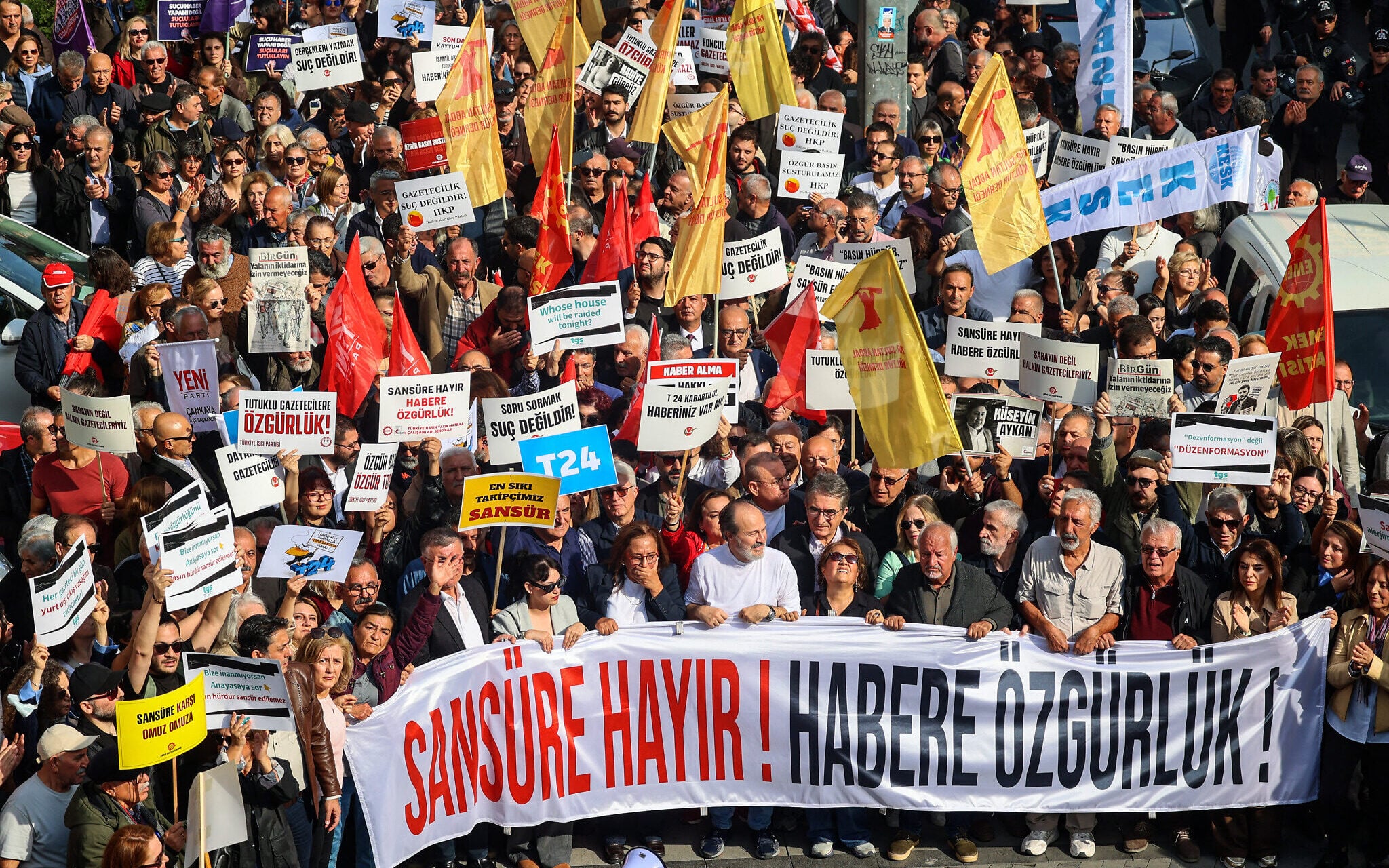 Thousands Protest in Turkey Over Recent Media Crackdowns