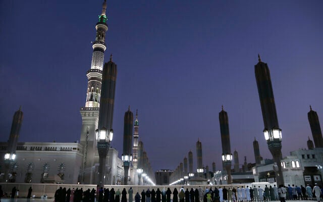 Women pray at Al-Masjid an-Nabawi or the Prophet Muhammad’s Mosque, the second holiest site in Islam, after the annual hajj pilgrimage on last day of Eid al-Adha, in the Saudi holy city of Medina, September 15, 2016. (AP Photo/Nariman El-Mofty)