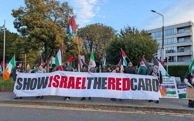Protesters call on the Football Association of Ireland to boycott Sunday’s soccer game against Israel near the Aviva Stadium in Dublin on October 1, 2026. (Cillian Sherlock/PA via AP) Protesters call on the Football Association of Ireland to boycott Sunday’s soccer game against Israel near the Aviva Stadium in Dublin on October 1, 2026. (Cillian Sherlock/PA via AP)