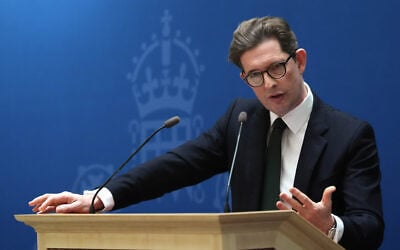 Director General of MI5 Ken McCallum speaks at Thames House, the headquarters of the UK's Security Service in London, Oct. 13, 2026. (Jonathan Brady/PA via AP, Pool)